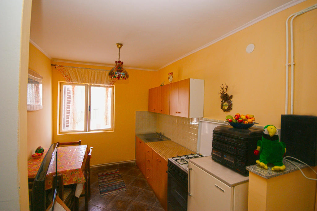 Guest House Robert I Mirna 巴莱 外观 照片